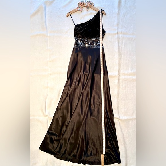 Long satin dress / bridesmaid / ball gown / formal dress  / prom dress - Picture 6 of 10